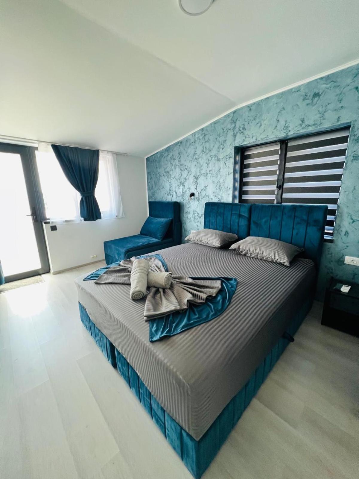 Golden Star Residences Констанца Екстериор снимка